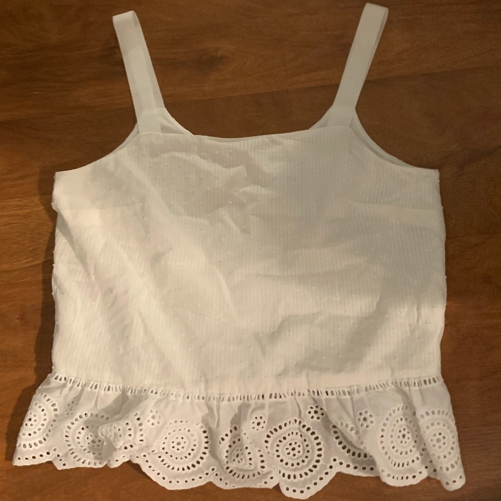 WHITE FLOWY SHIRT